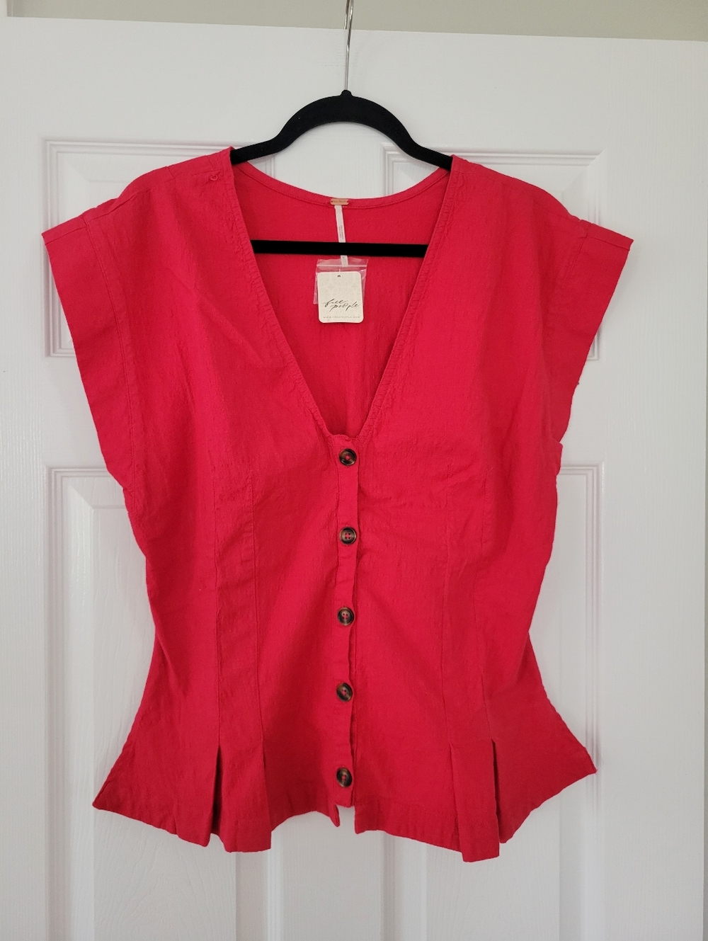 Free People NWT Women’s Size XL Red Button-Front V-Neck Top